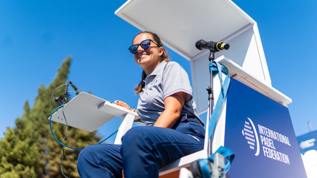 Cómo llegar a ser árbitro de pádel, Federica Simongini: «Estudiar y ver muchos partidos. ¿Los jugadores? Qué bonito es el fairplay entre ellos y con nosotros»