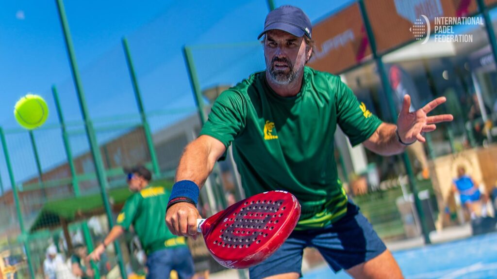 Tres preguntas a… Pat Rafter. El campeón ‘estudiante’: «El pádel como el ajedrez y estudio a los mejores para mejorar»